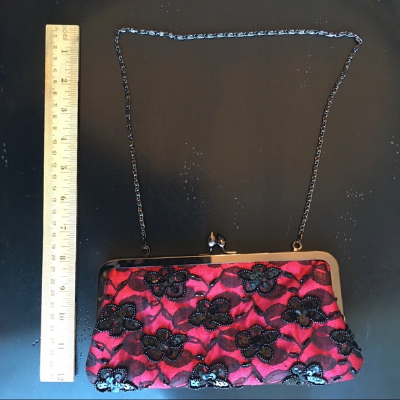 Vintage Laila Rowe Red and Black Lace Clutch - Picture 8 of 8